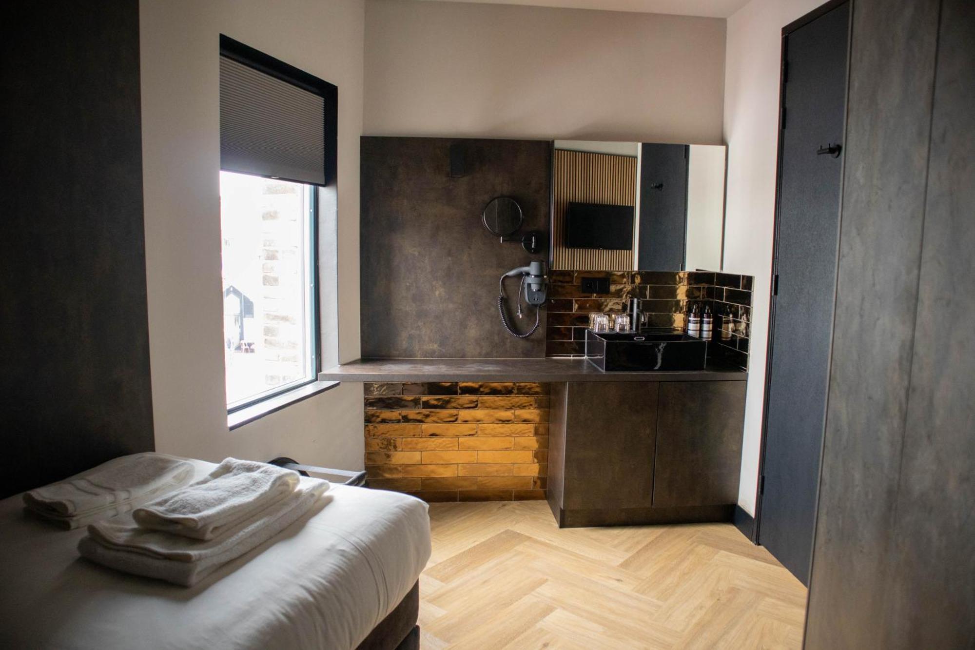 Monument Hotel Ζάανταμ Εξωτερικό φωτογραφία