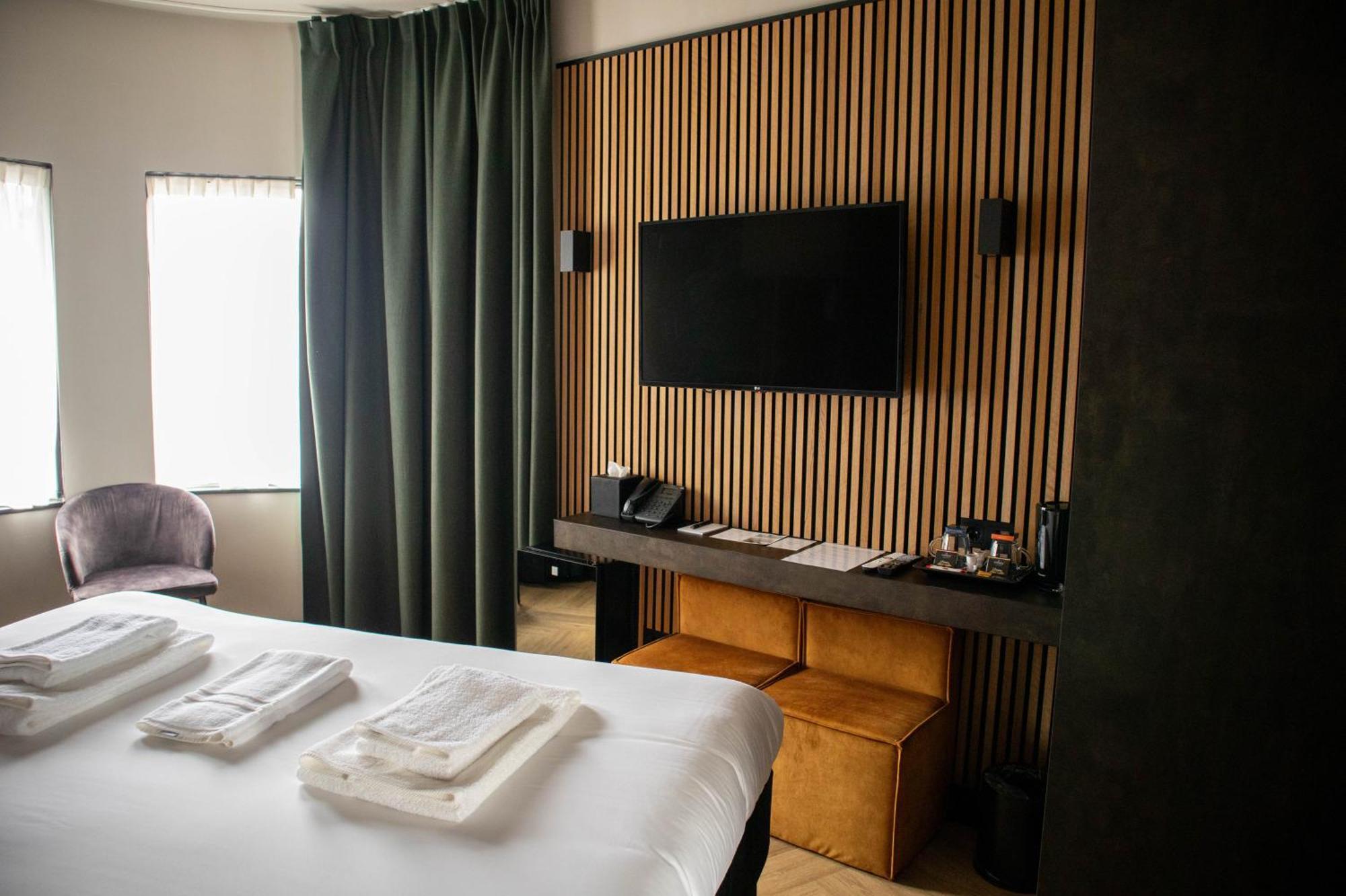 Monument Hotel Ζάανταμ Εξωτερικό φωτογραφία